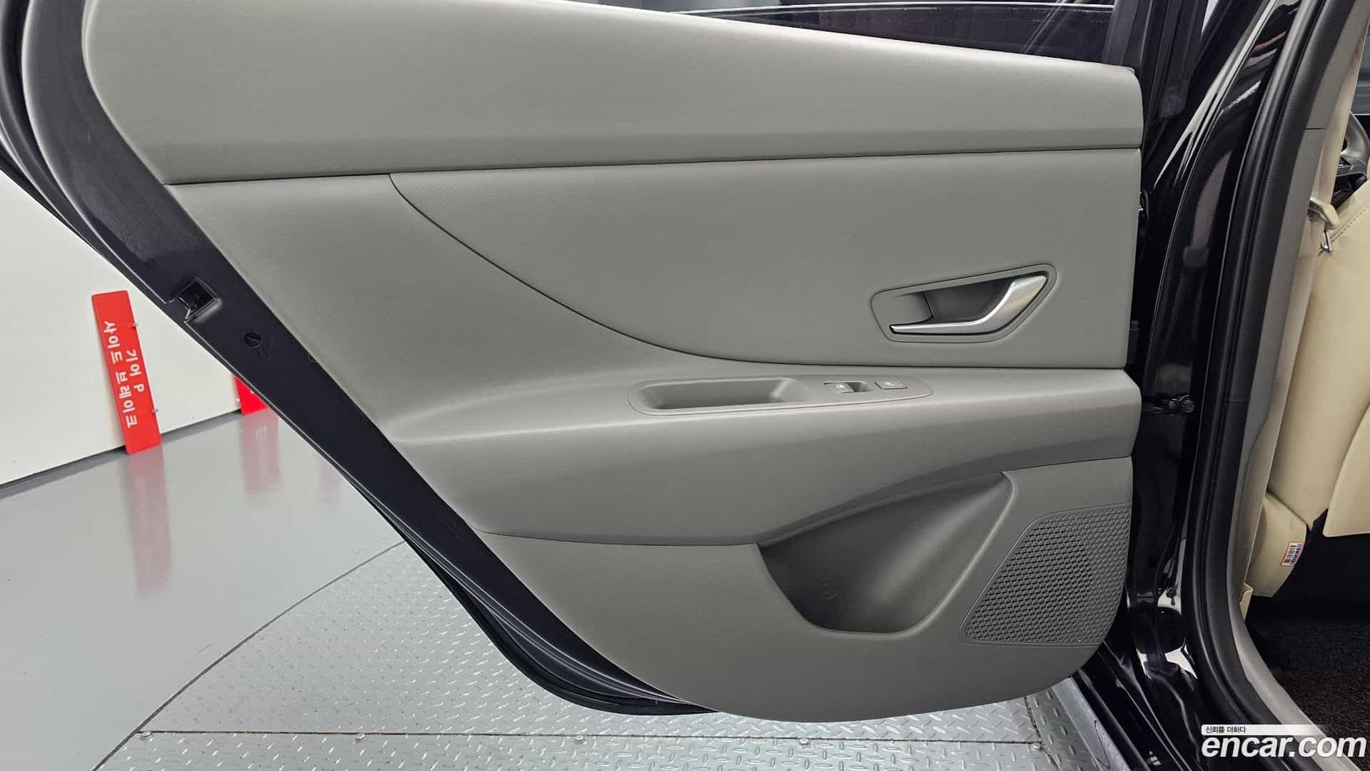 AVANTE Hyundai 2023.3-INNER-035