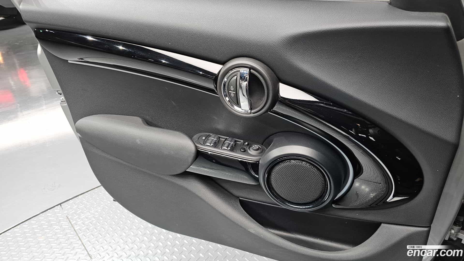 Cooper Mini 2023.11-INNER-034