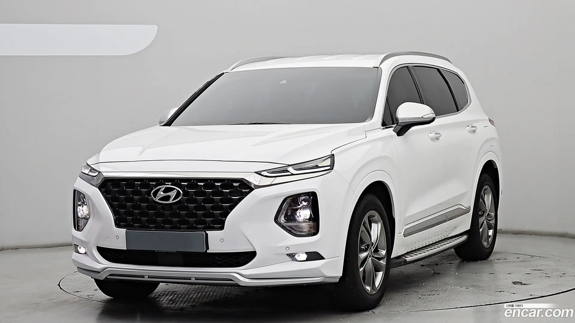 Main__Slider__Photo:Santafe Hyundai 2018.9-0