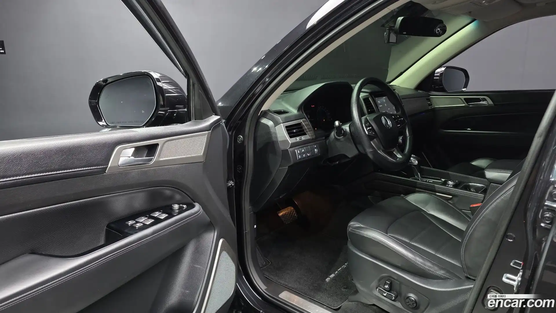 Rexton KG Mobility 2019.1-INNER-010