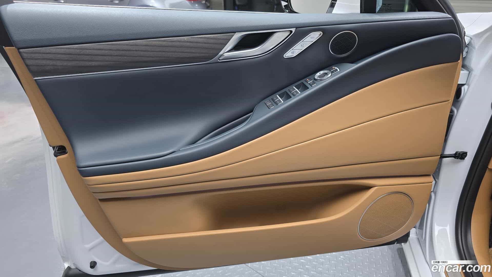 G80 Genesis 2025.6-INNER-034