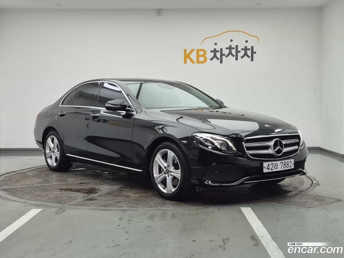 E-Class Mercedes-Benz 2018.6-OUTER-002