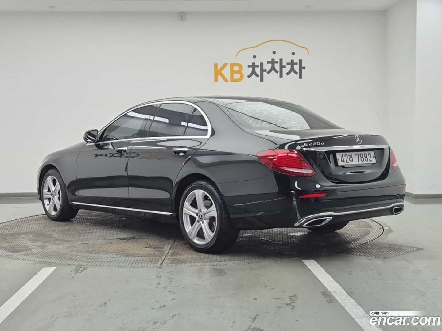 E-Class Mercedes-Benz 2018.6-OUTER-003