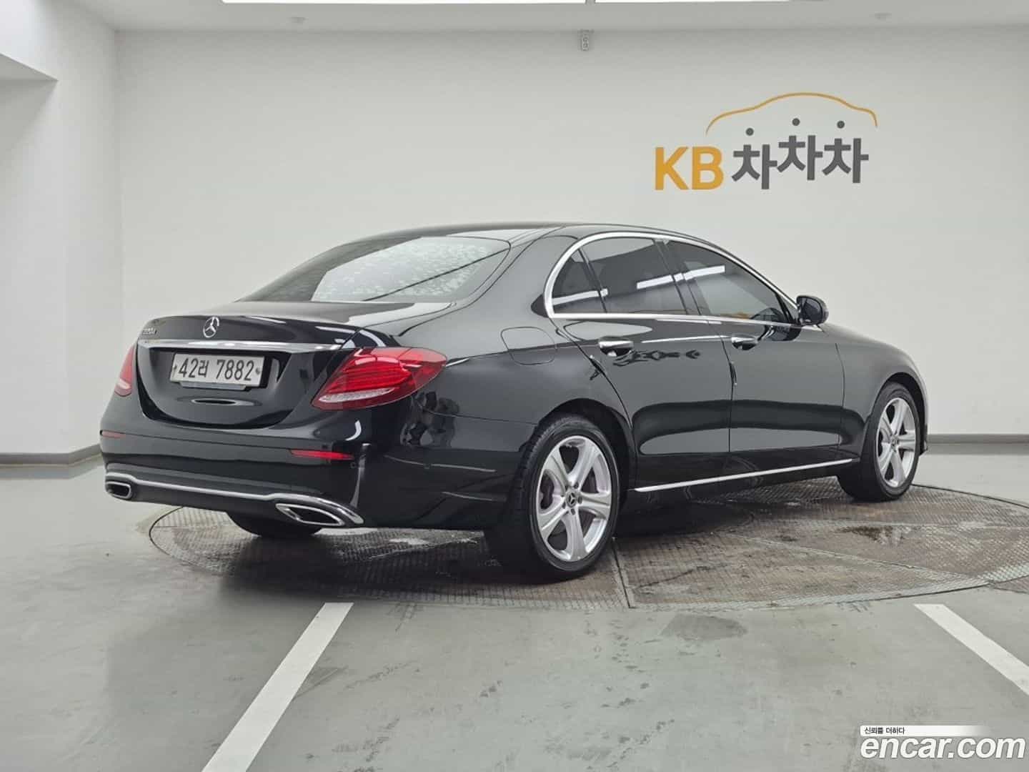 E-Class Mercedes-Benz 2018.6-OUTER-004