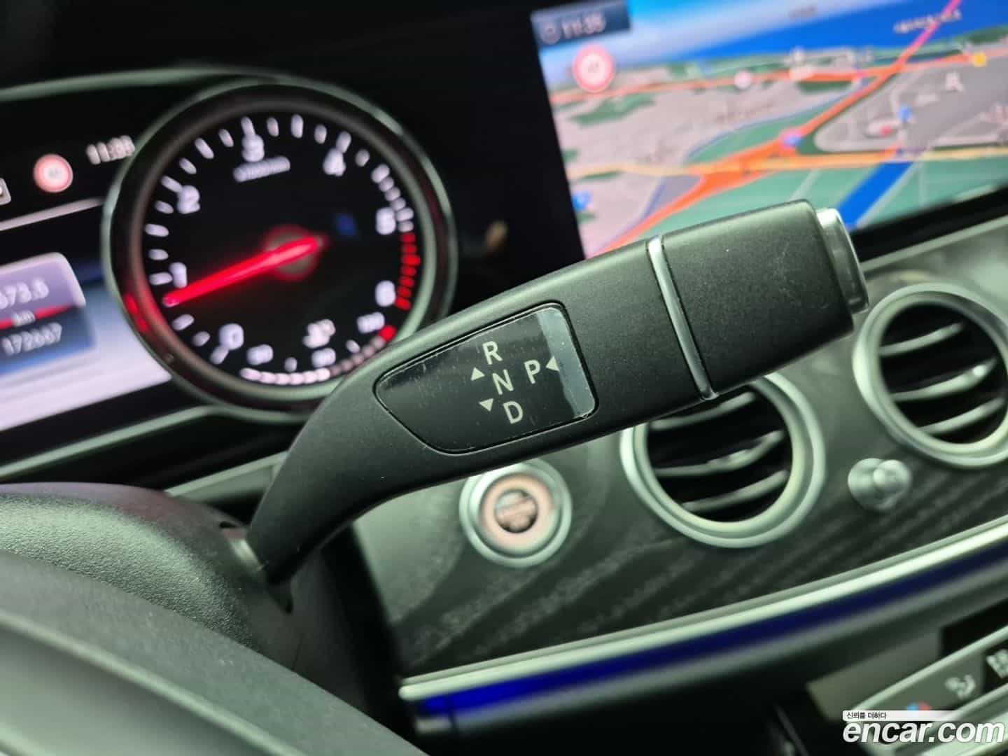 E-Class Mercedes-Benz 2018.6-INNER-008