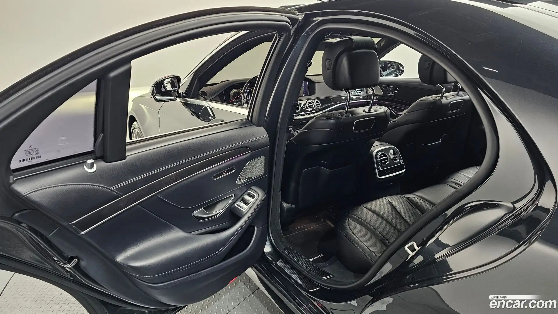 S-Class Mercedes-Benz 2017.10-OPTION-041