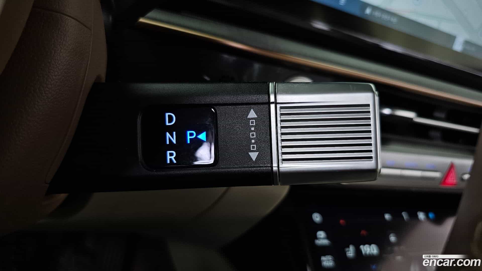 Grandeur Hyundai 2023.2-INNER-009