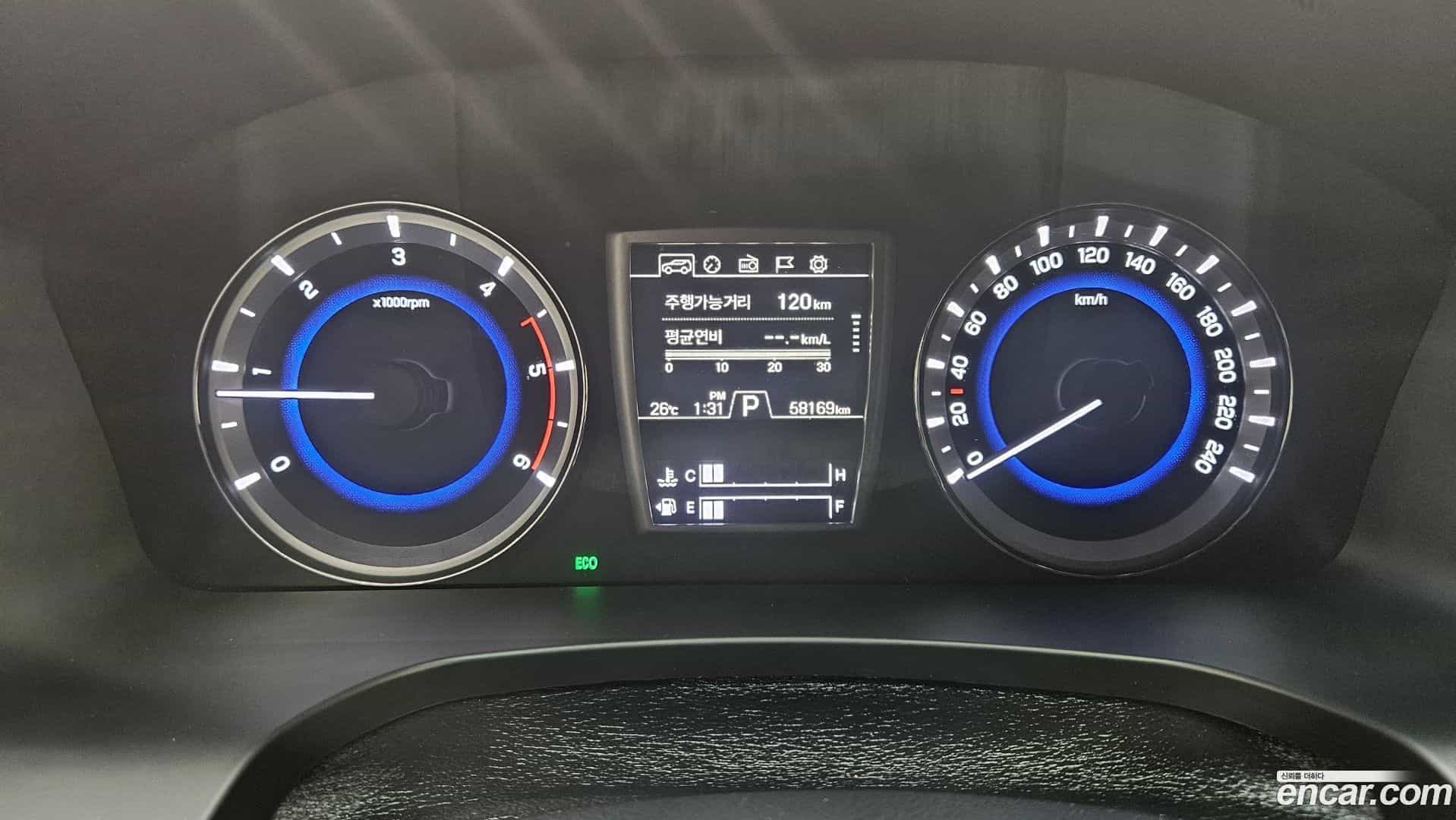 Rexton KG Mobility 2020.7-INNER-008
