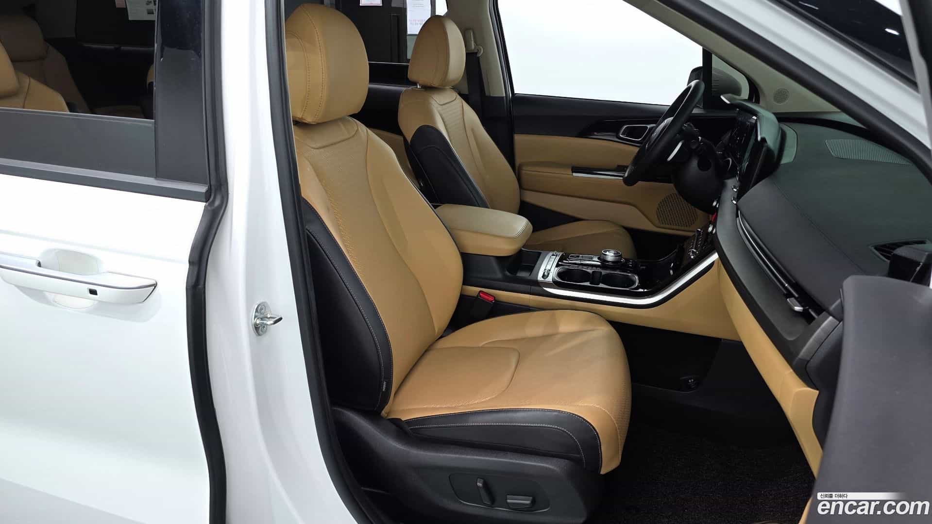 Canival Kia 2023.8-OPTION-015