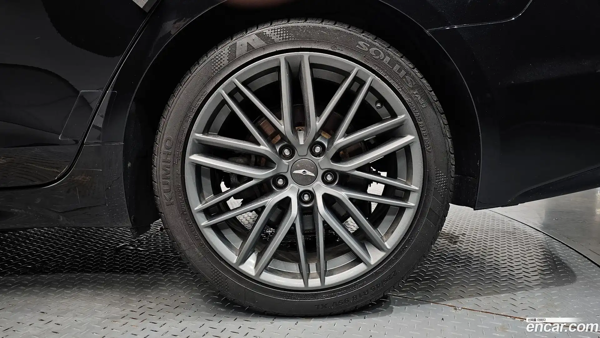 G70 Genesis 2018.1-OUTER-031
