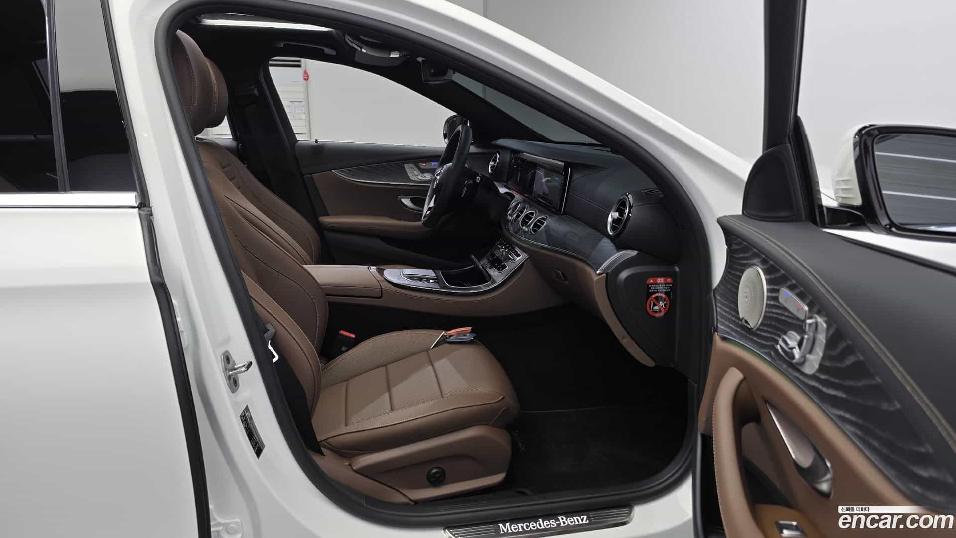 E-Class Mercedes-Benz 2023.3-OPTION-016