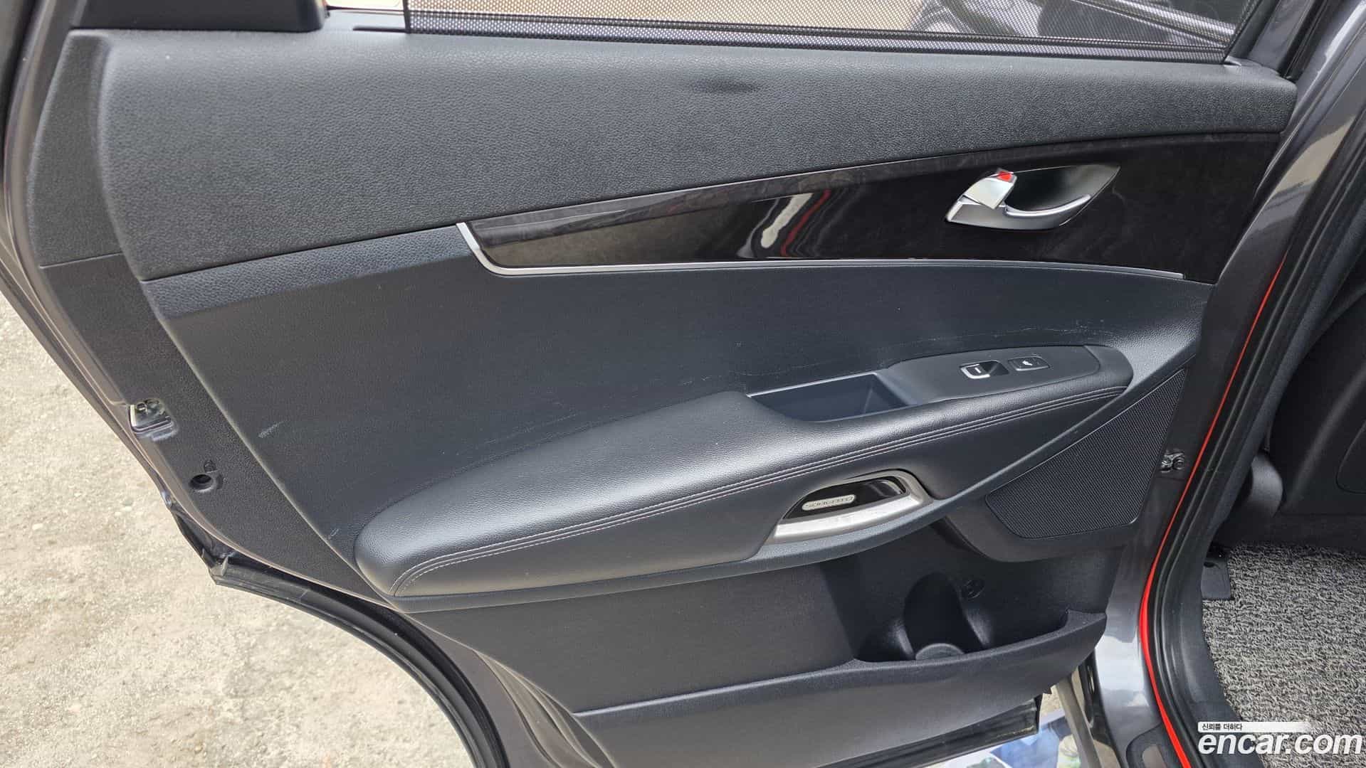 Sorento Kia 2015.1-INNER-035