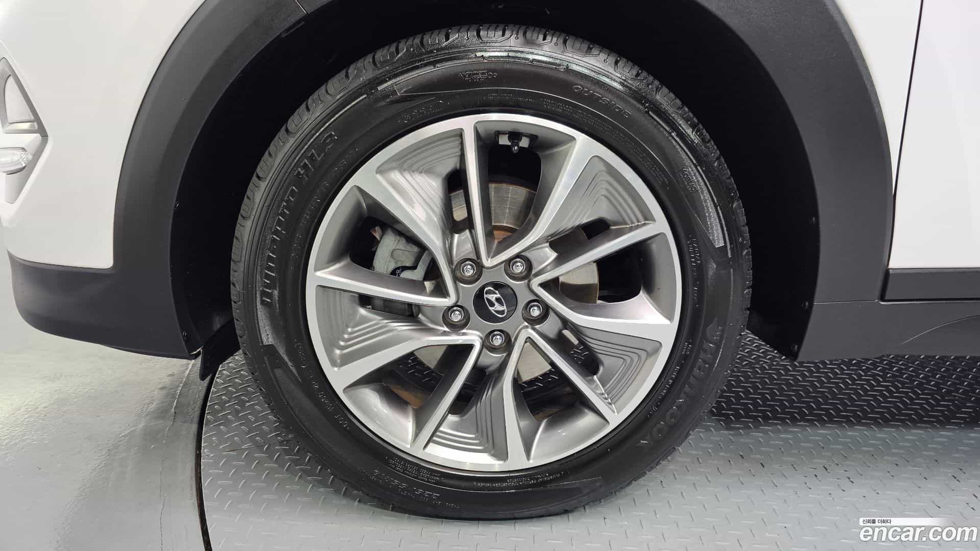 Tucson Hyundai 2017.5-OUTER-005