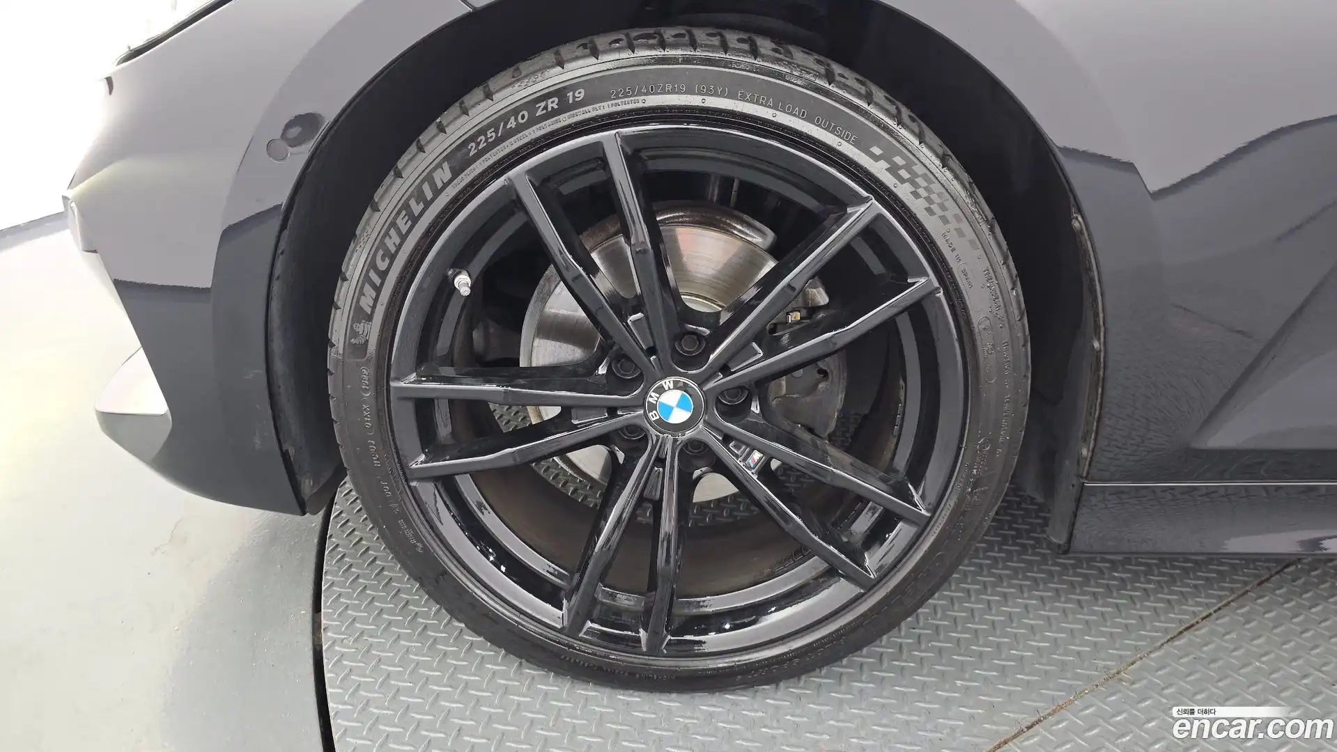 3-Series BMW 2023.0-OUTER-005