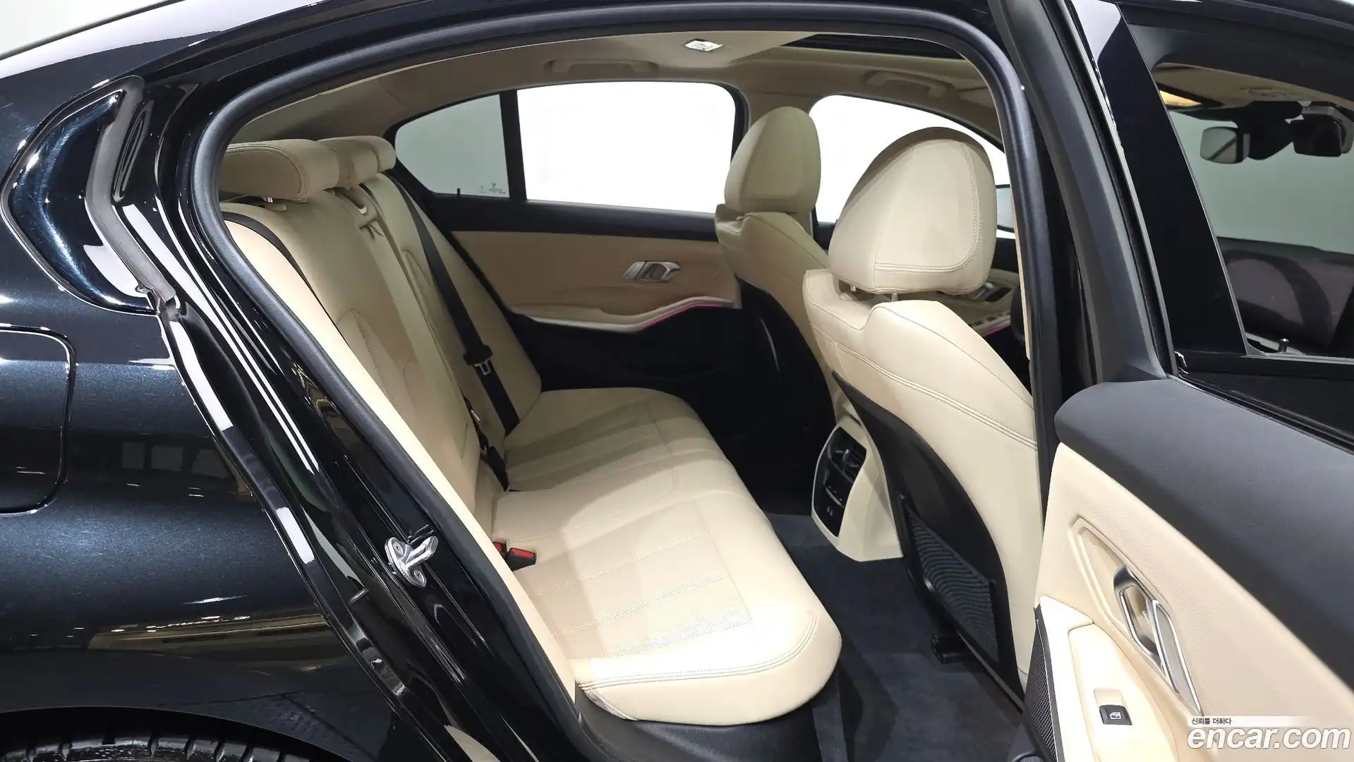 3-Series BMW 2023.0-OPTION-016