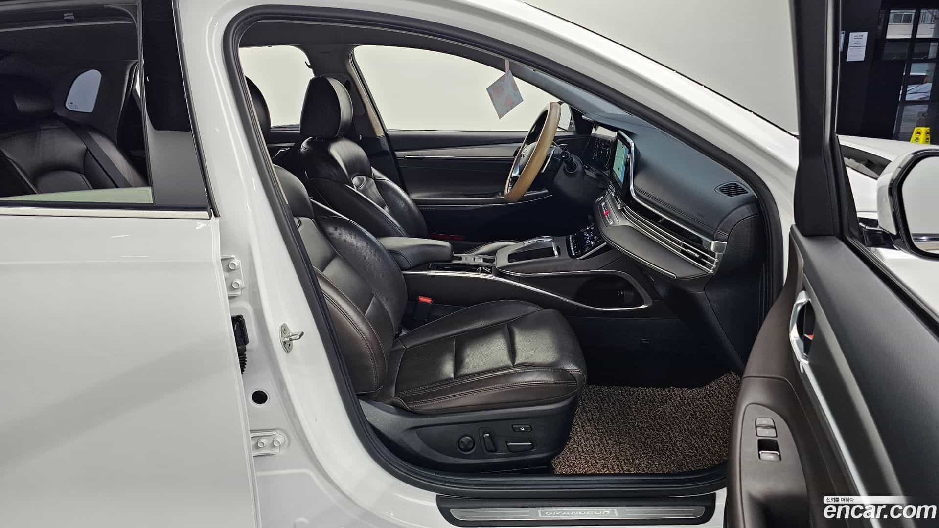 Grandeur Hyundai 2020.6-OPTION-015