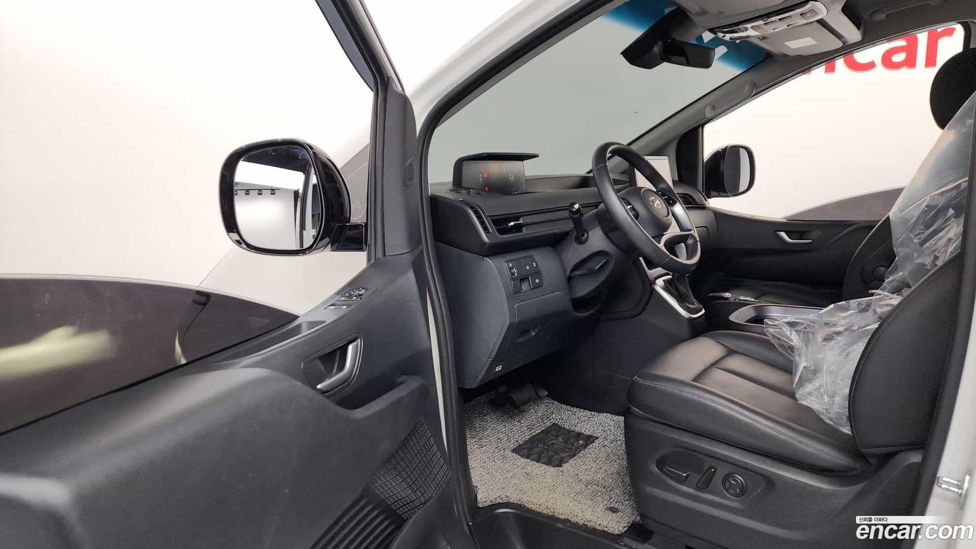 Staria Hyundai 2024.1-INNER-010