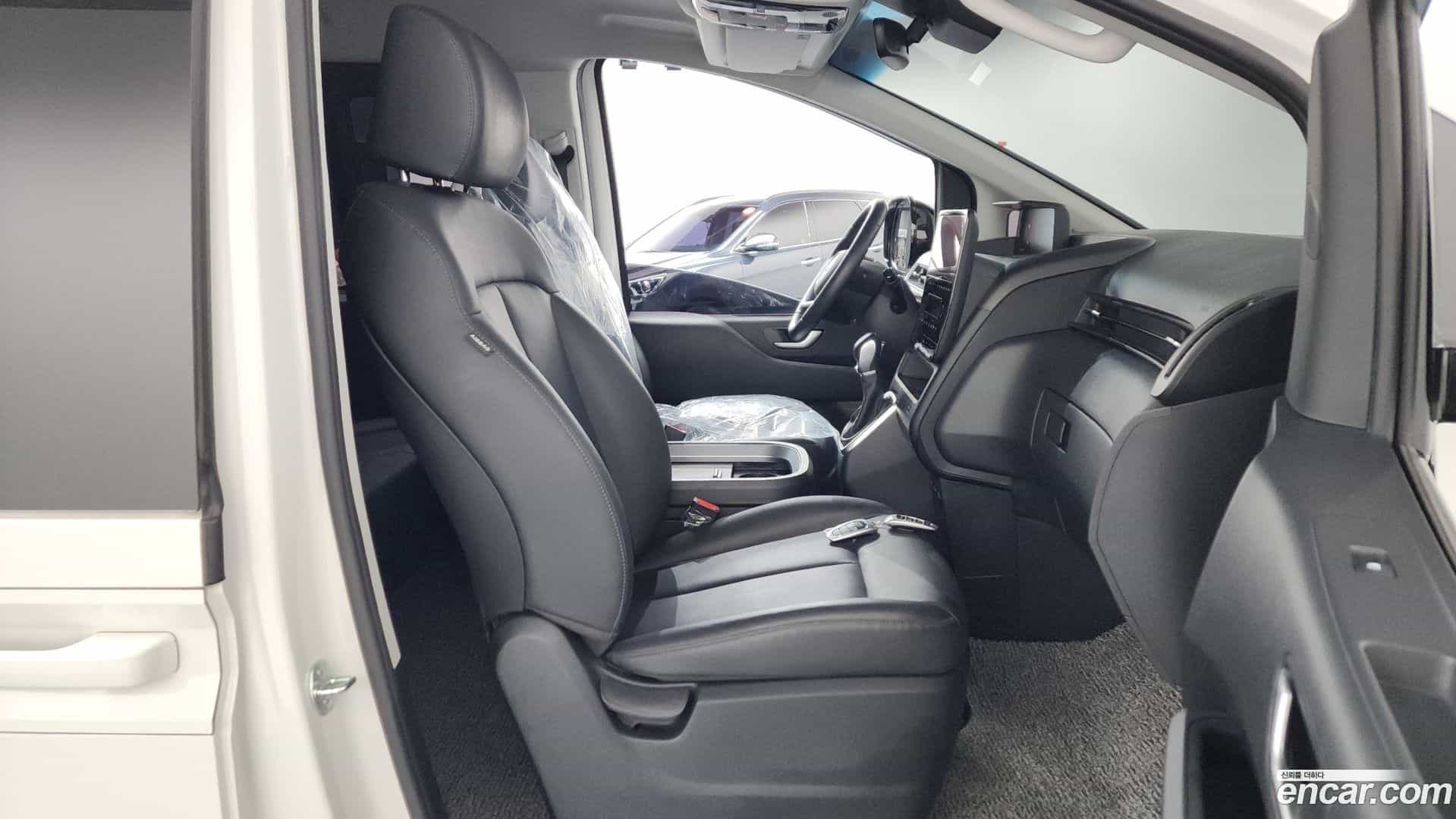 Staria Hyundai 2024.1-INNER-036