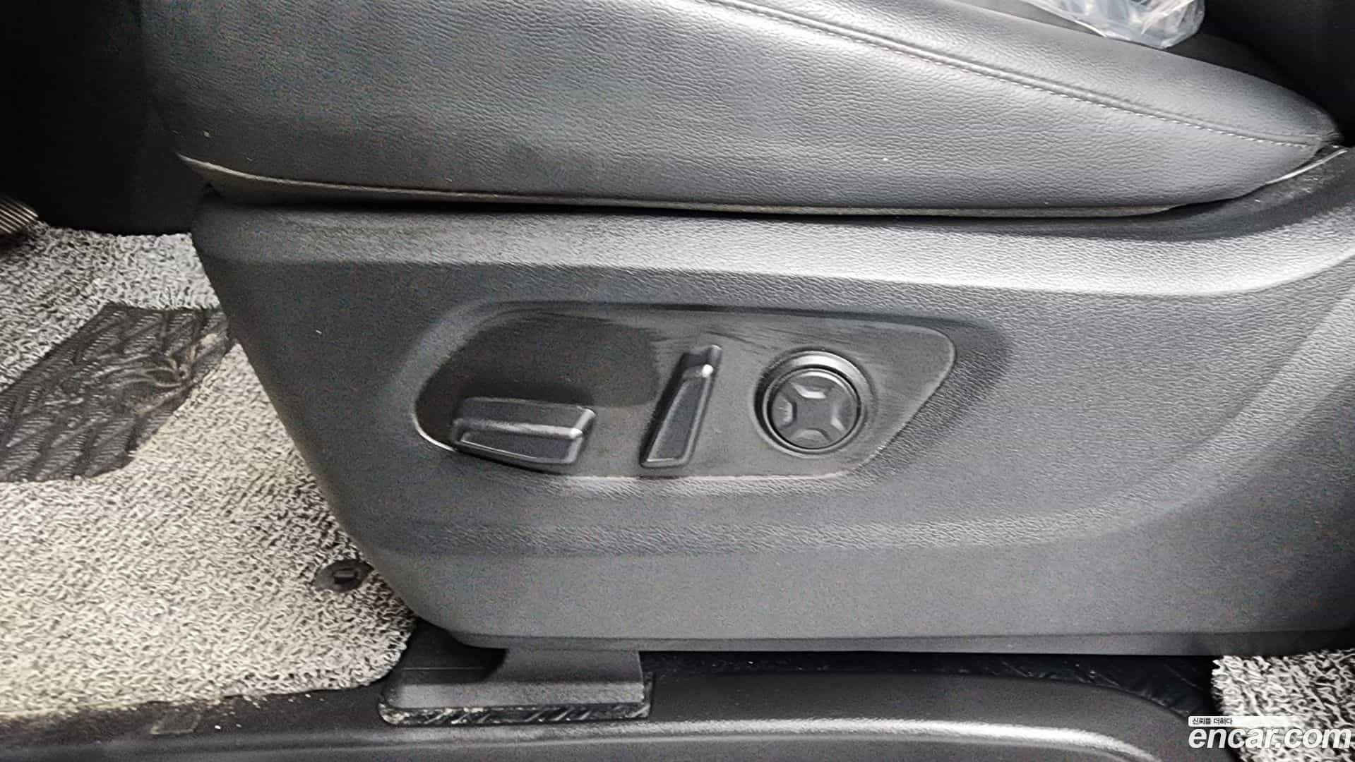 Staria Hyundai 2024.1-OPTION-044