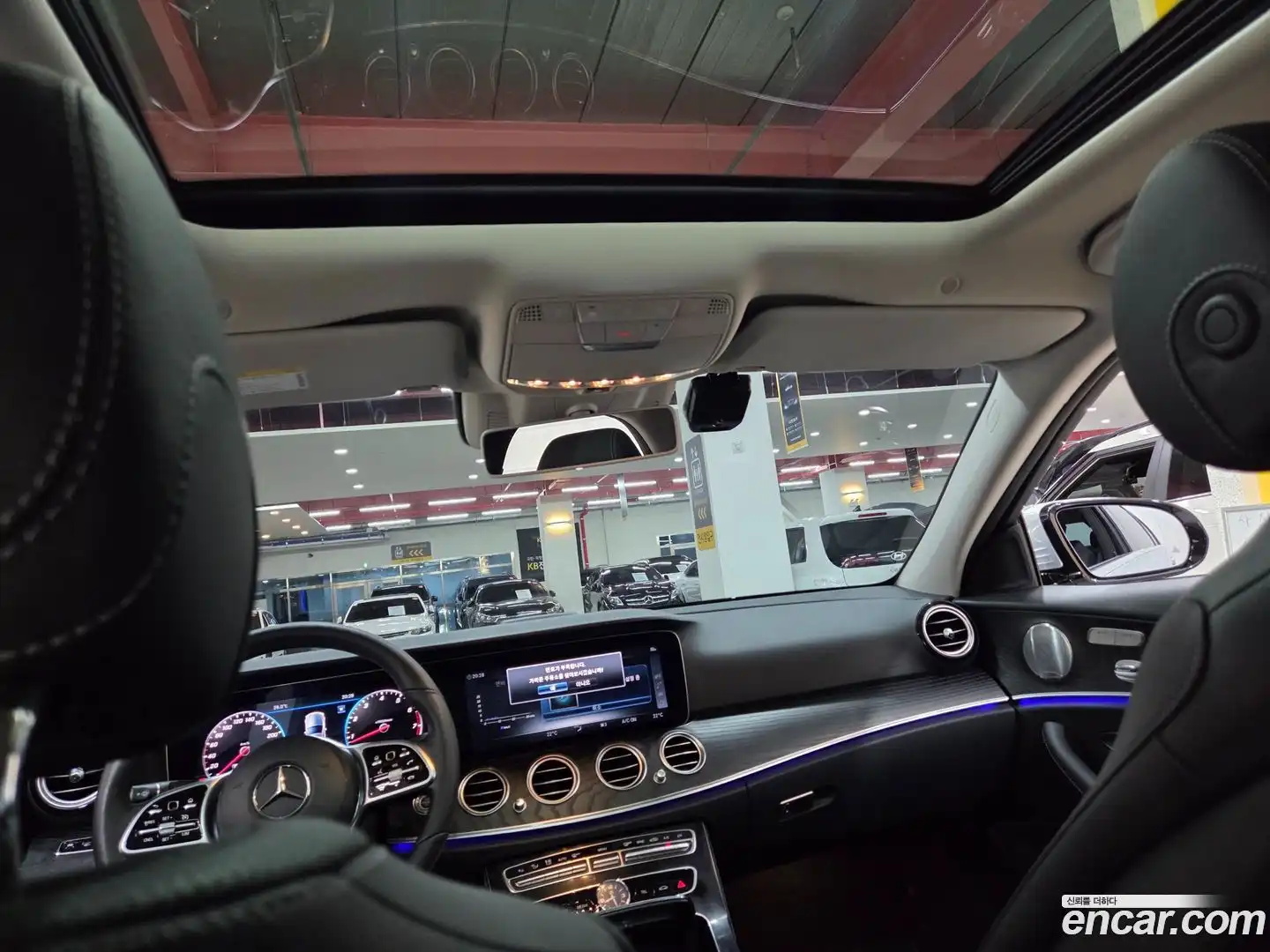E-Class Mercedes-Benz 2018.9-OPTION-015