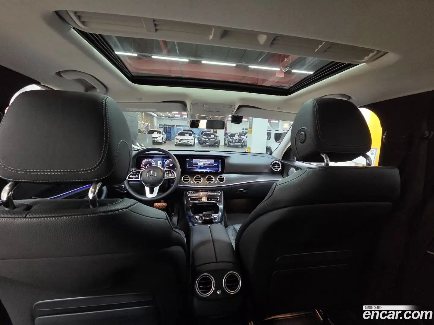 E-Class Mercedes-Benz 2018.9-OPTION-016