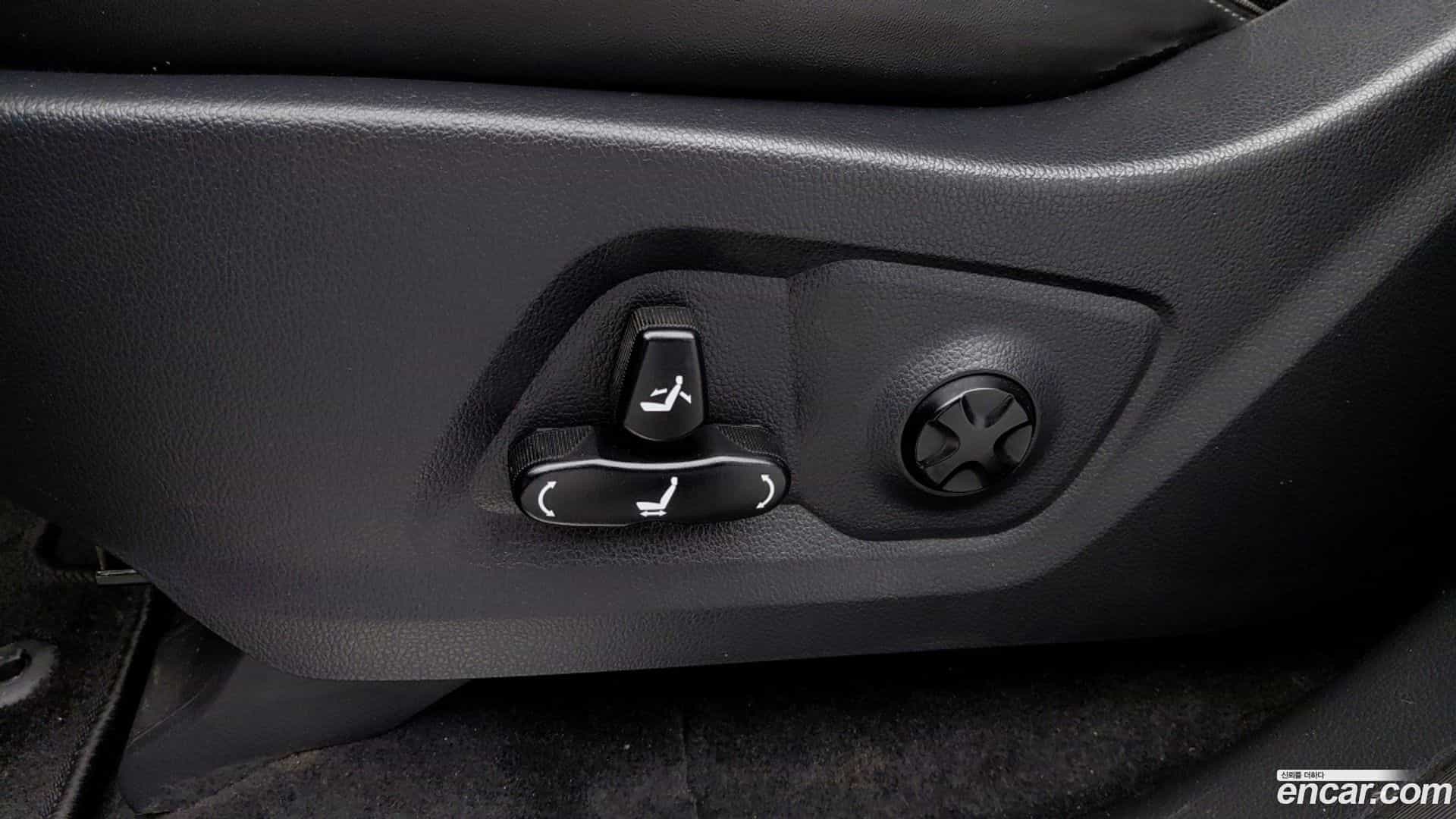 Rexton KG Mobility 2021.10-OPTION-023