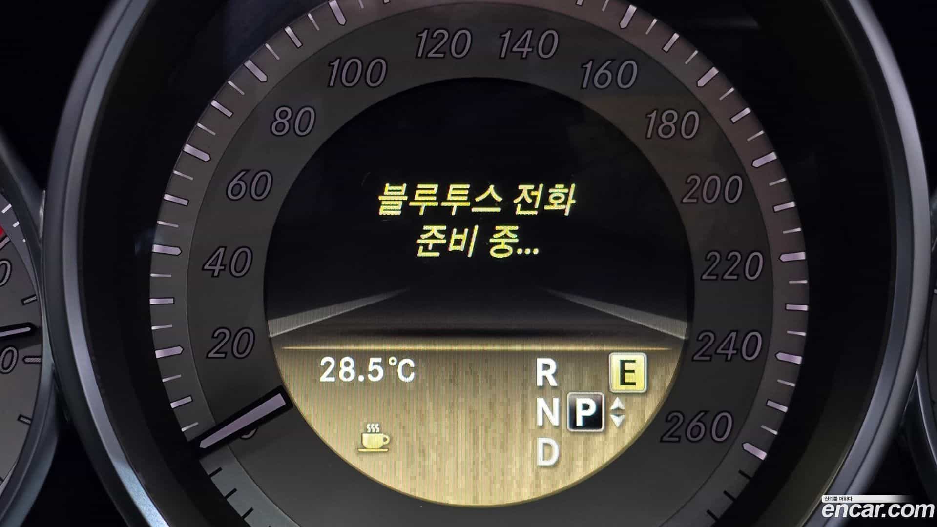 CLS-Class Mercedes-Benz 2011.8-OPTION-024