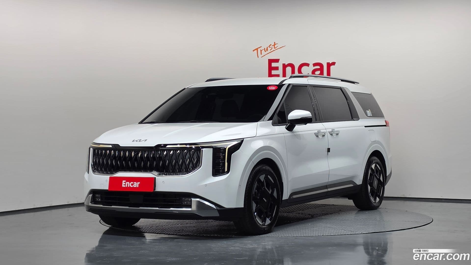 Main__Slider__Photo:Canival Kia 2023.10-0