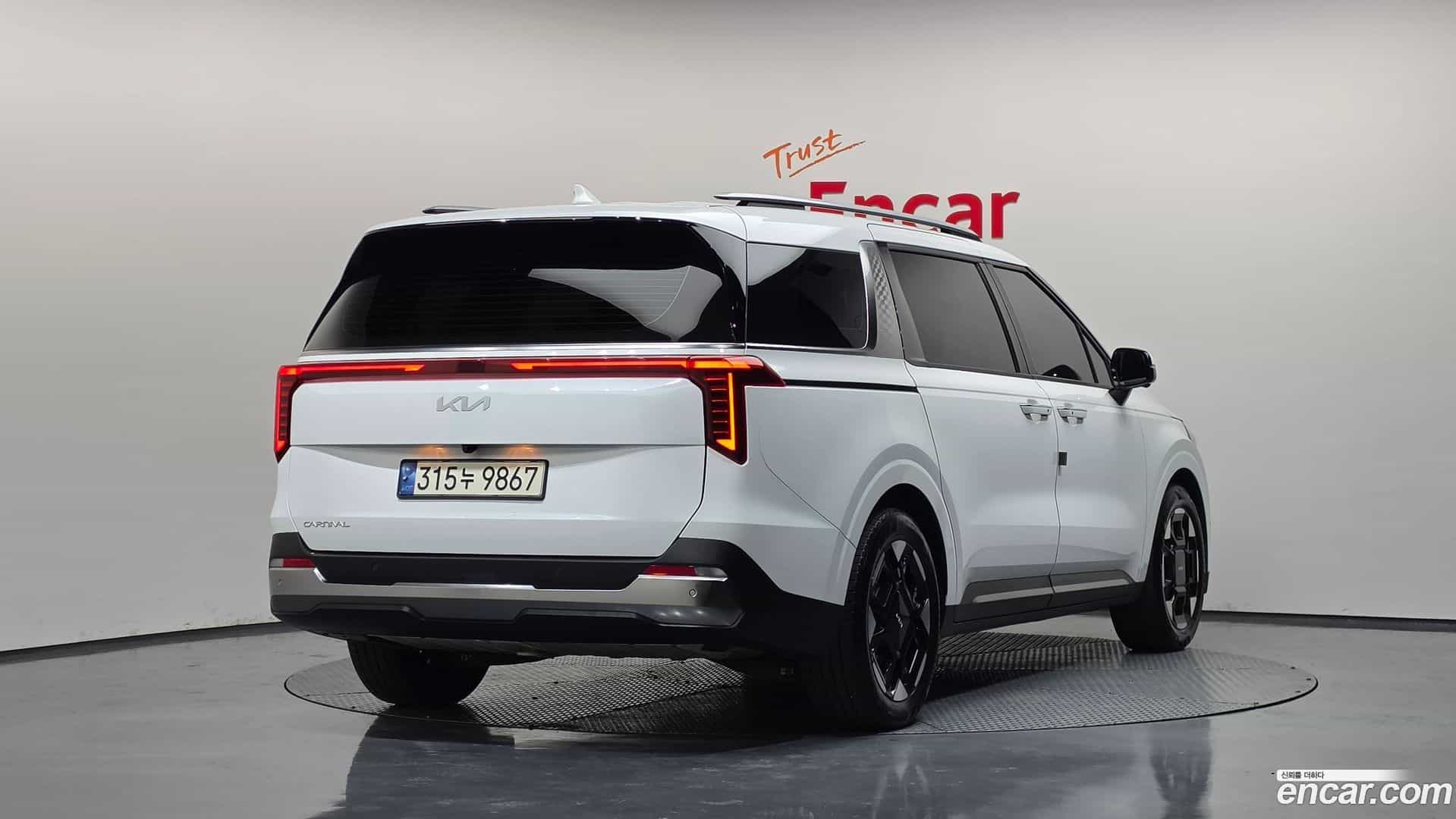 Canival Kia 2023.10-OUTER-002