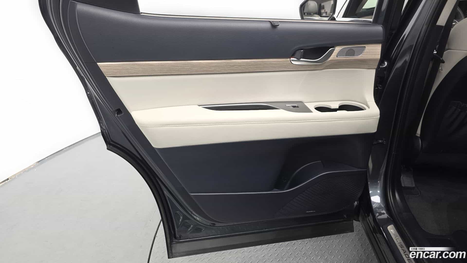Palisade Hyundai 2019.0-INNER-035