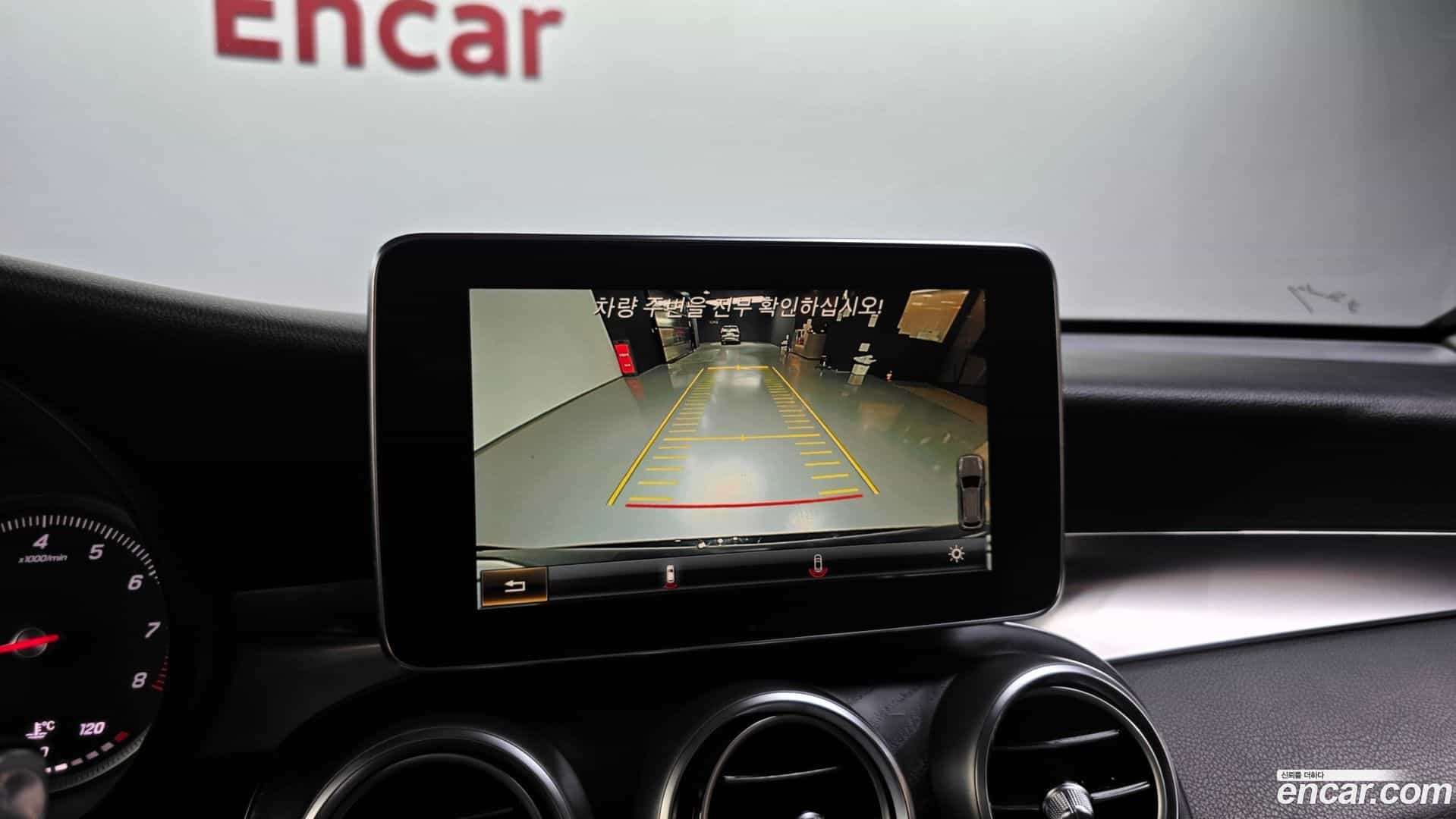 GLC-Class Mercedes-Benz 2019.9-OPTION-019