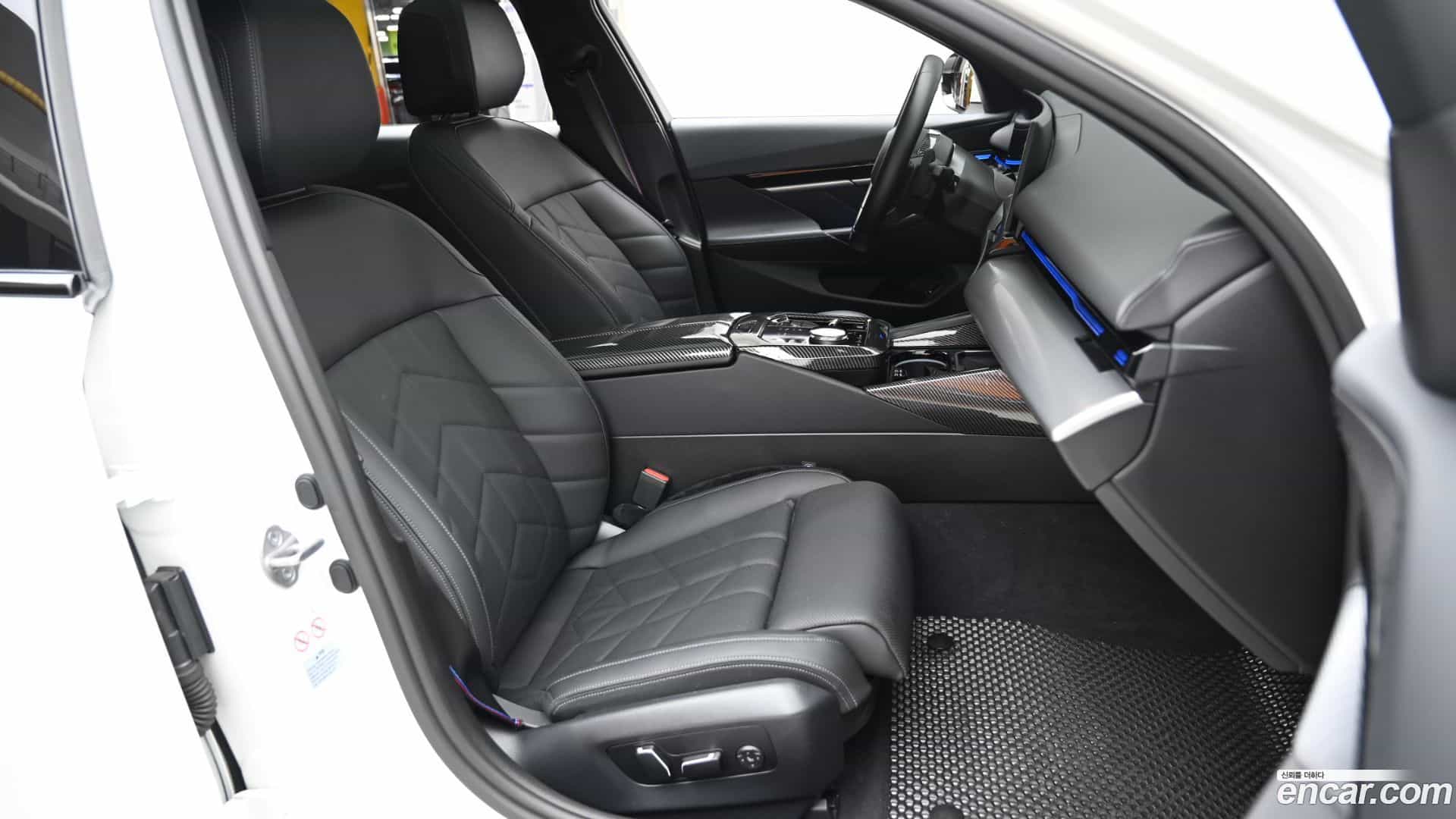 5-Series BMW 2024.1-INNER-010