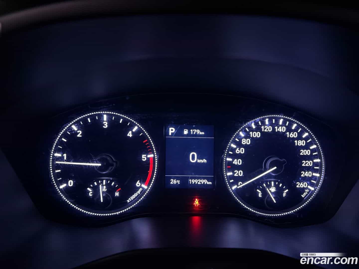 Santafe Hyundai 2018.2-OUTER-003