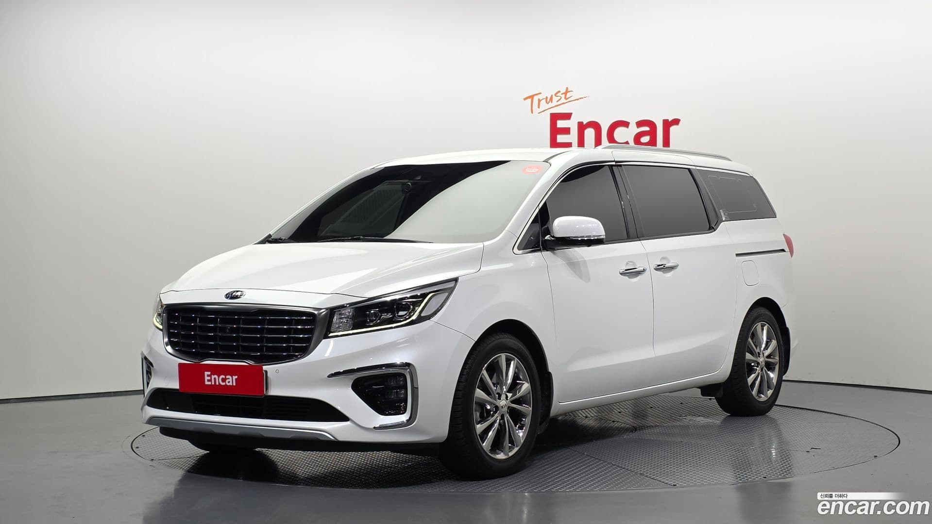 Main__Slider__Photo:Canival Kia 2018.6-0