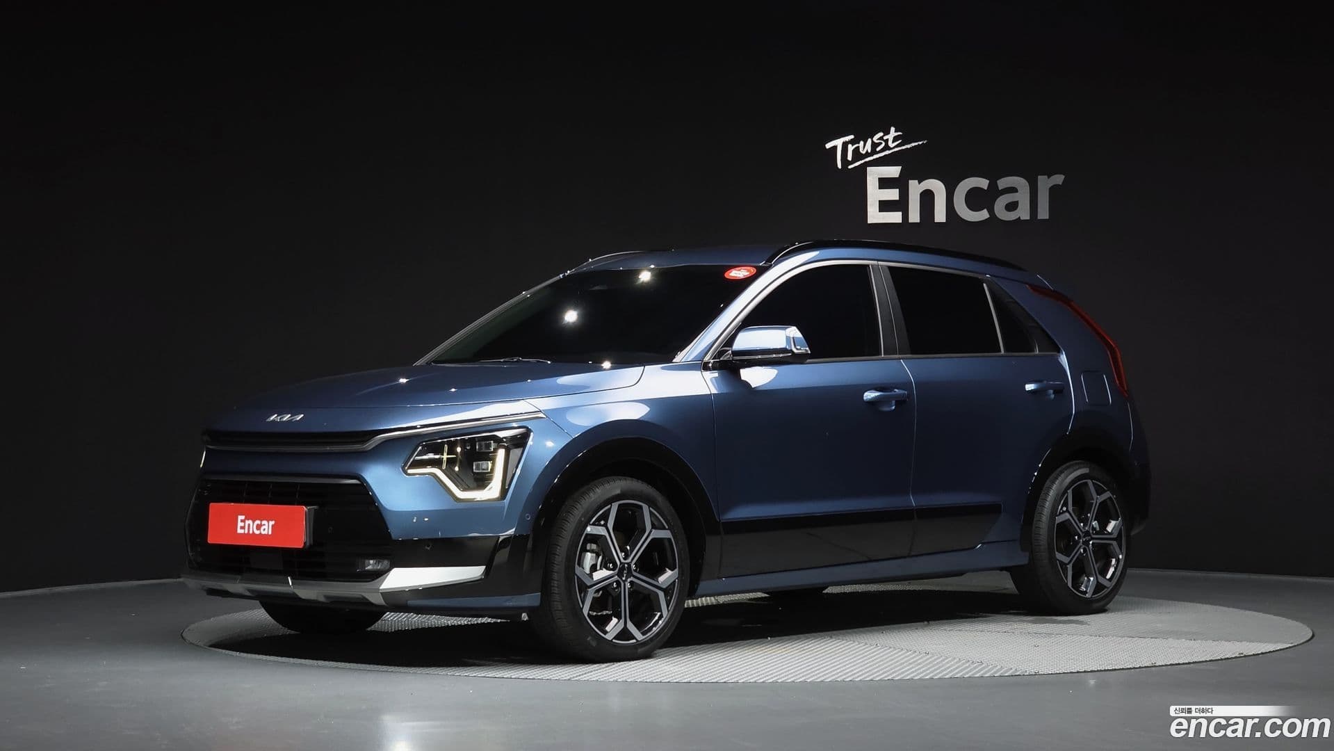 Main__Slider__Photo:Niro Kia 2022.1-0