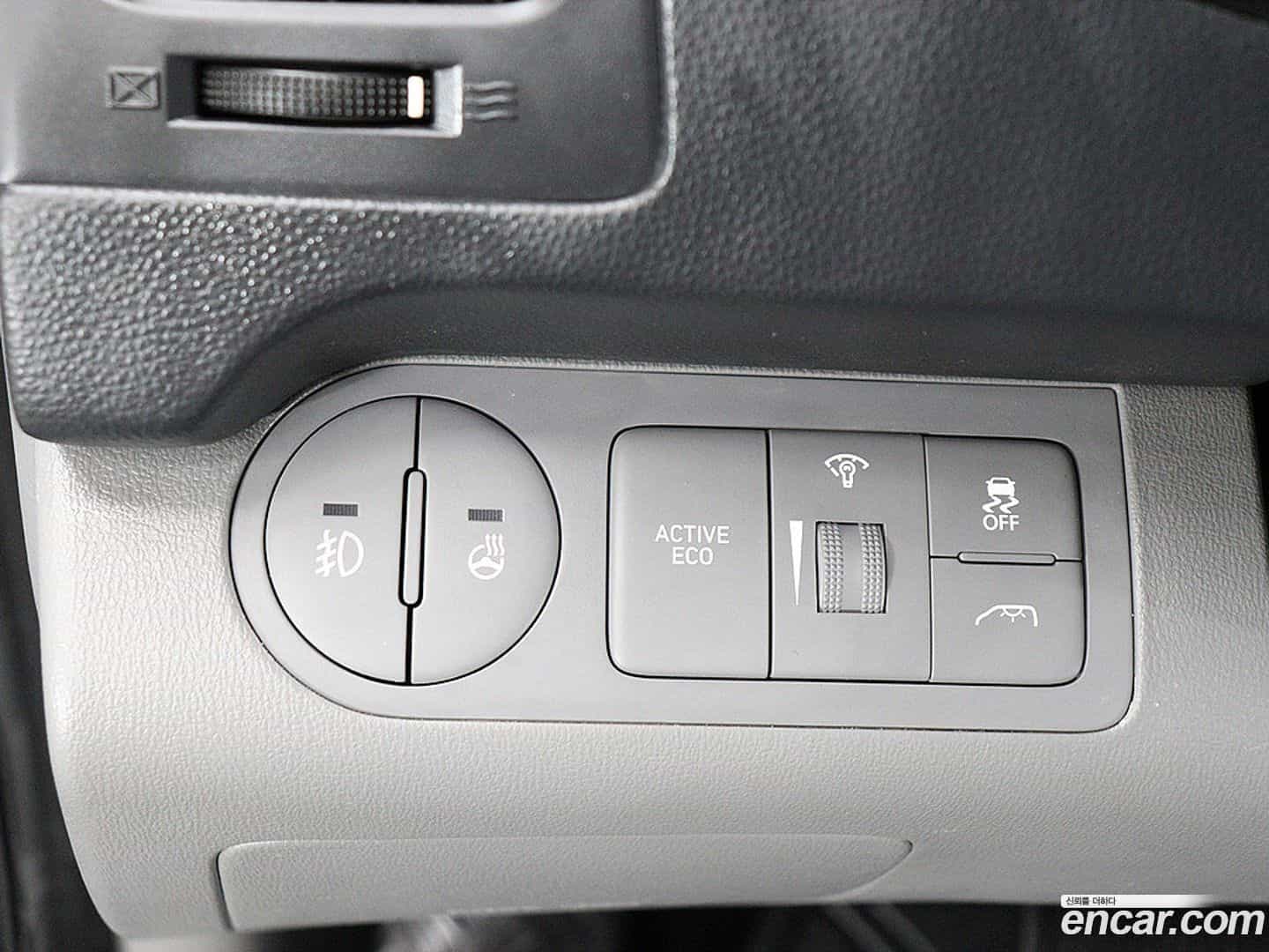 Starex Hyundai 2019.6-OPTION-019