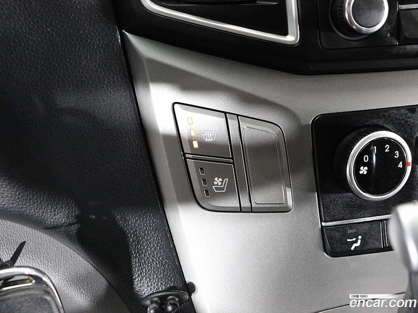 Starex Hyundai 2019.6-OPTION-022
