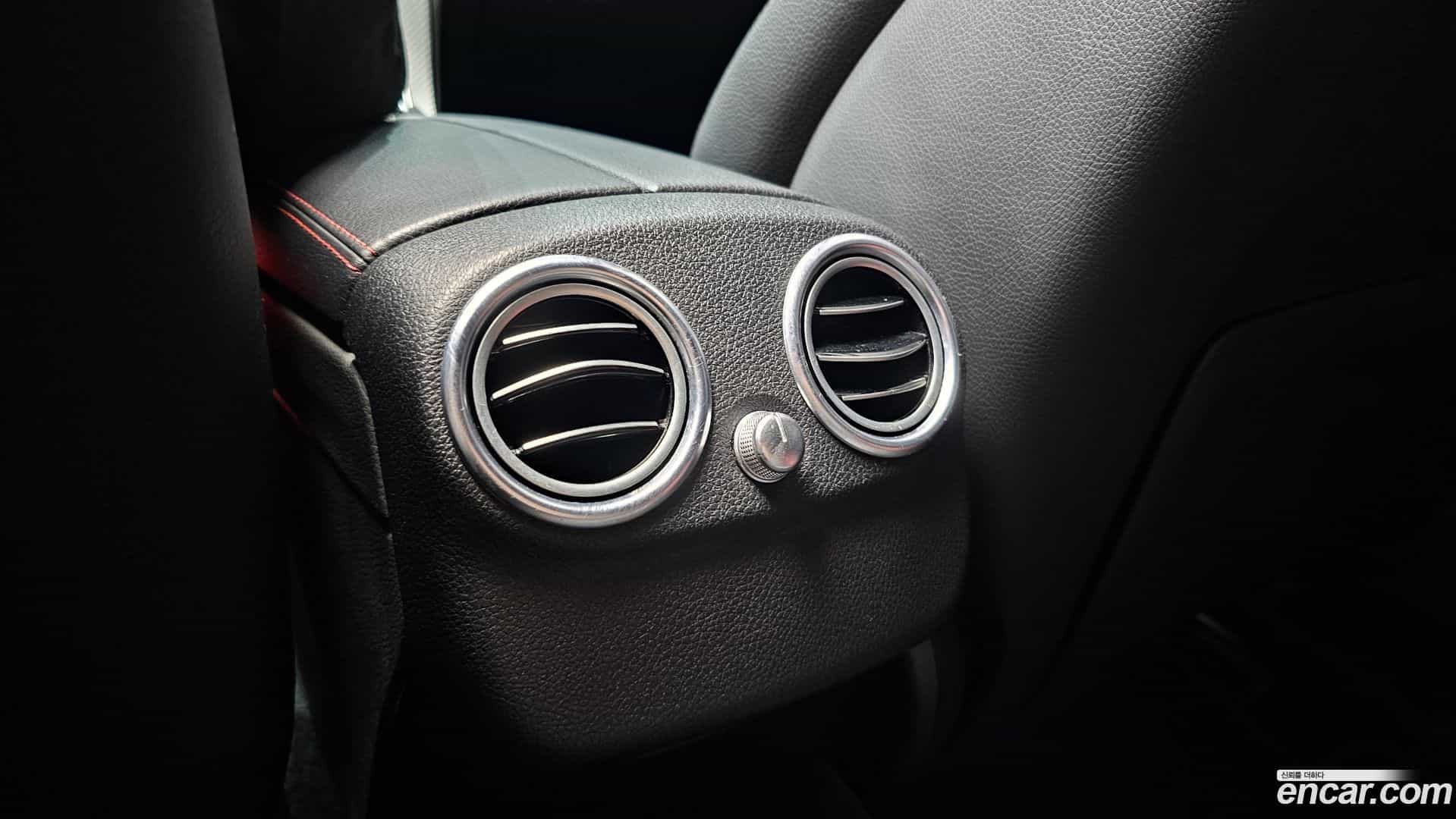 C-Class Mercedes-Benz 2017.6-OPTION-044
