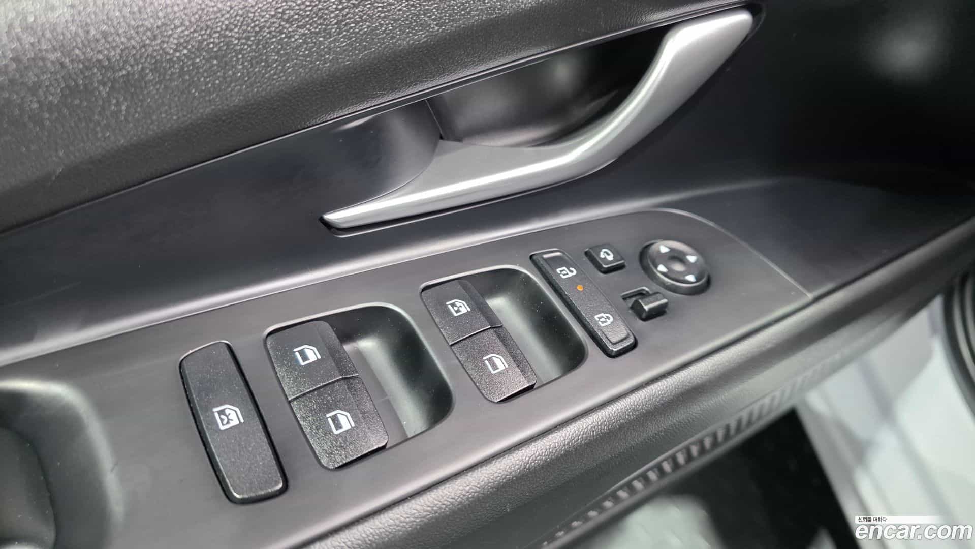 AVANTE Hyundai 2023.10-OPTION-024