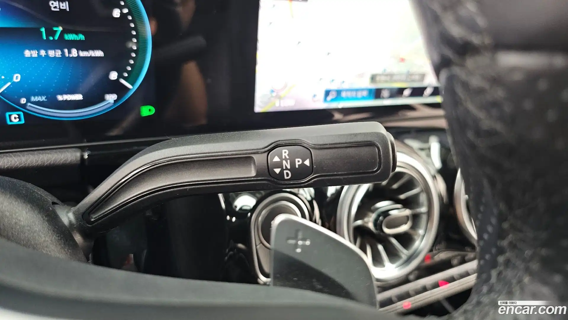 EQA Mercedes-Benz 2023.2-INNER-009