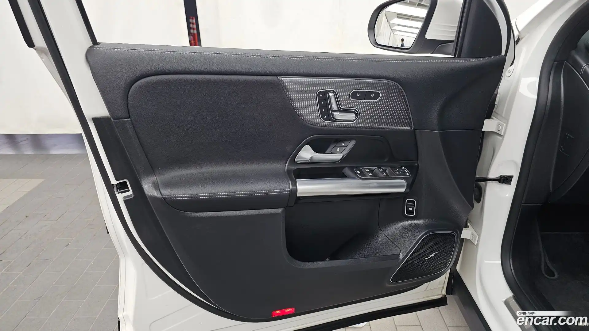 EQA Mercedes-Benz 2023.2-INNER-034