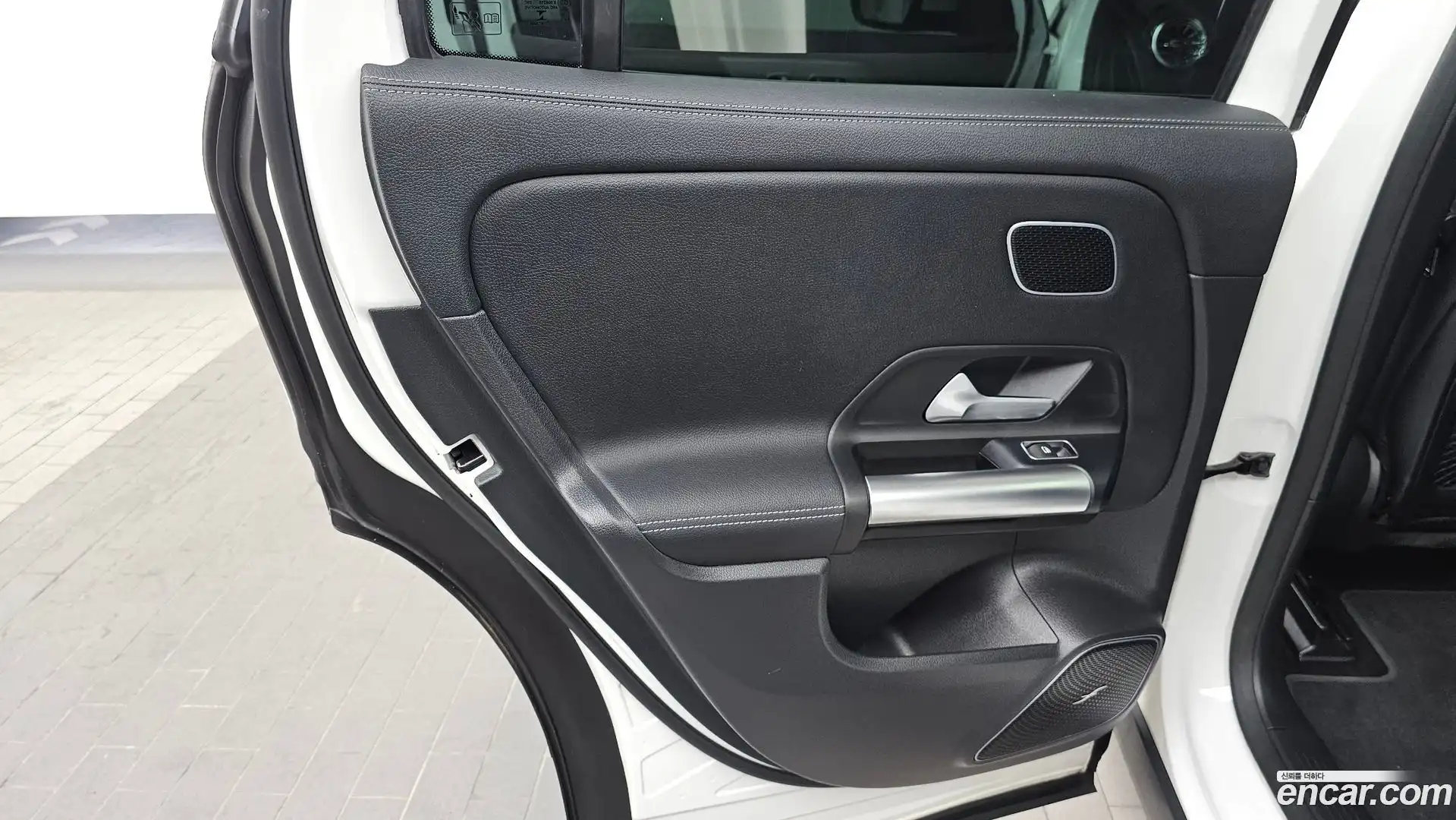 EQA Mercedes-Benz 2023.2-INNER-035