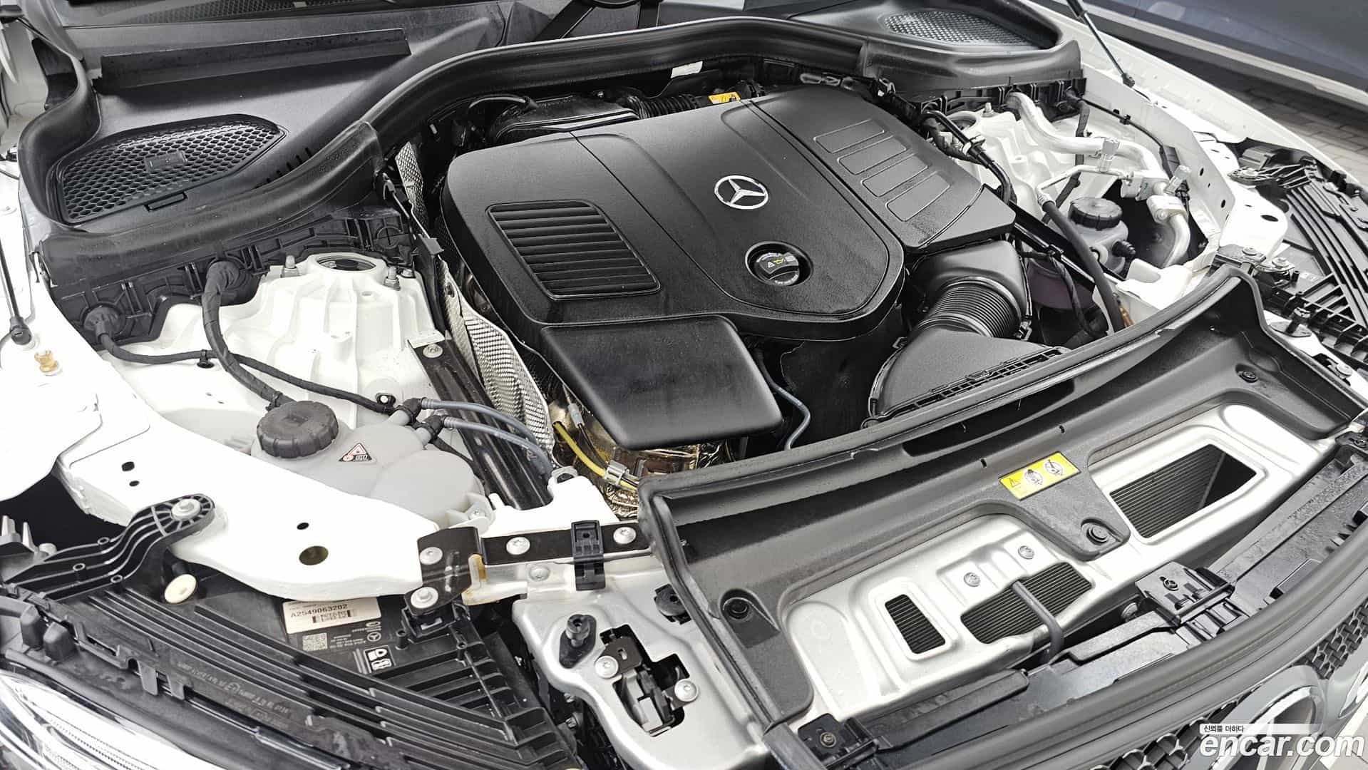 GLC-Class Mercedes-Benz 2025.9-OUTER-006