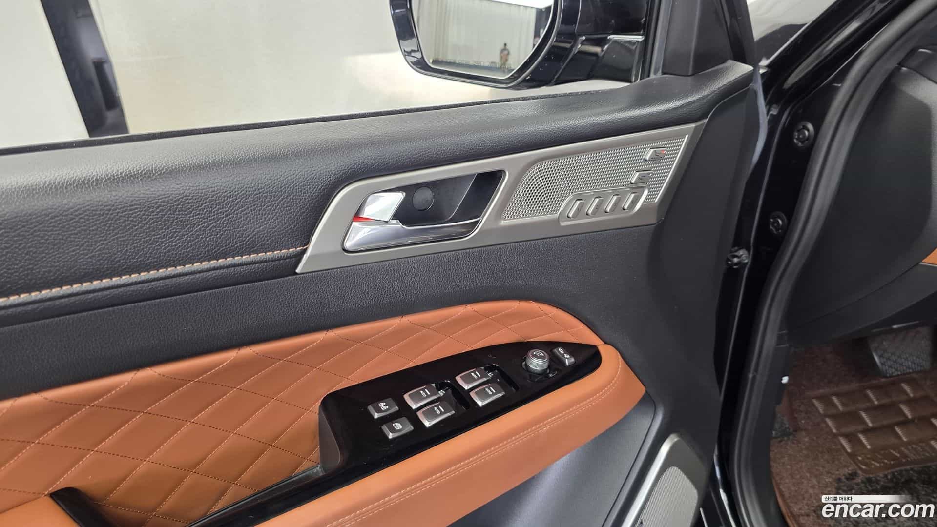 Rexton KG Mobility 2018.0-OPTION-046