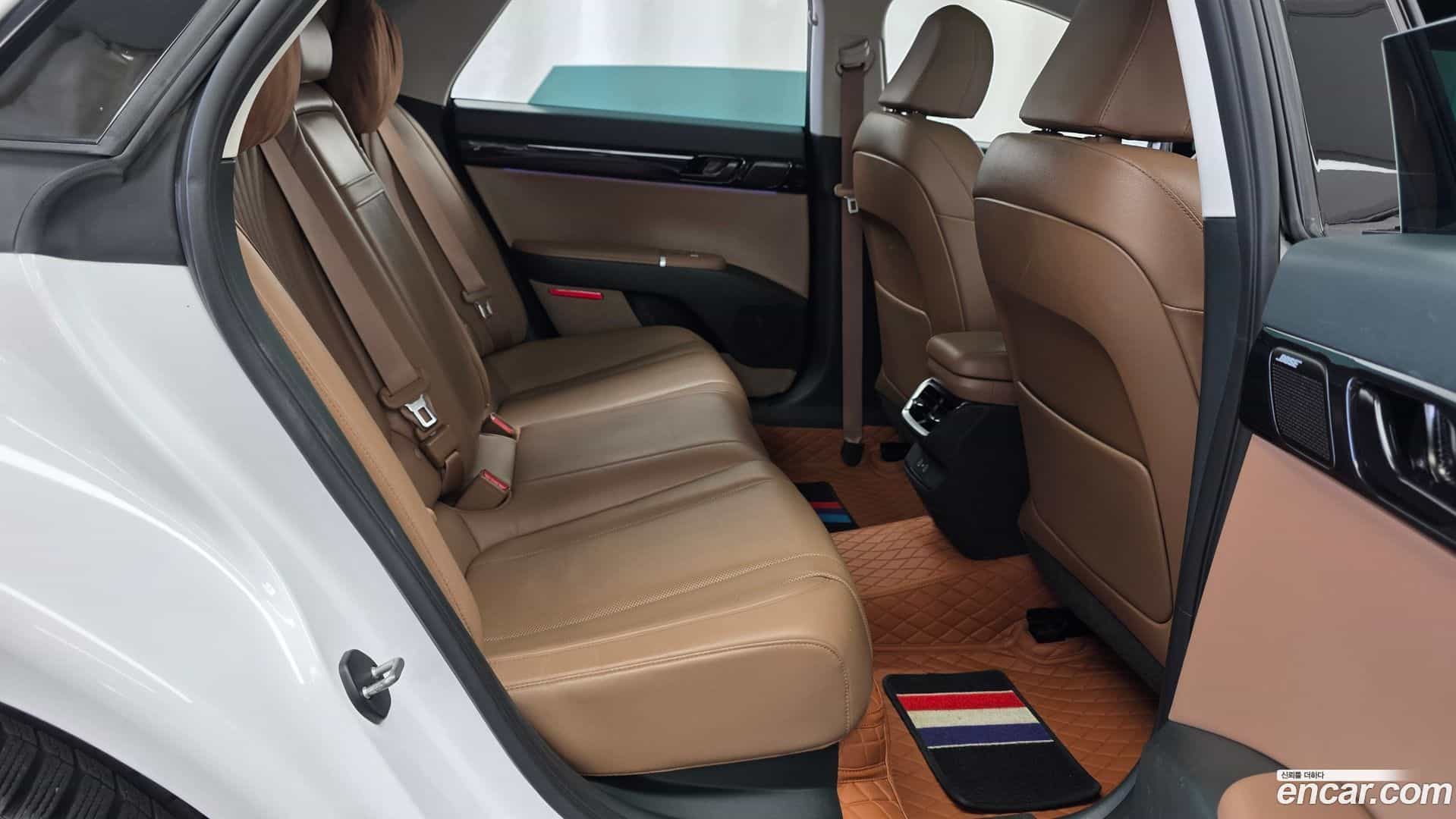Grandeur Hyundai 2023.0-OPTION-015