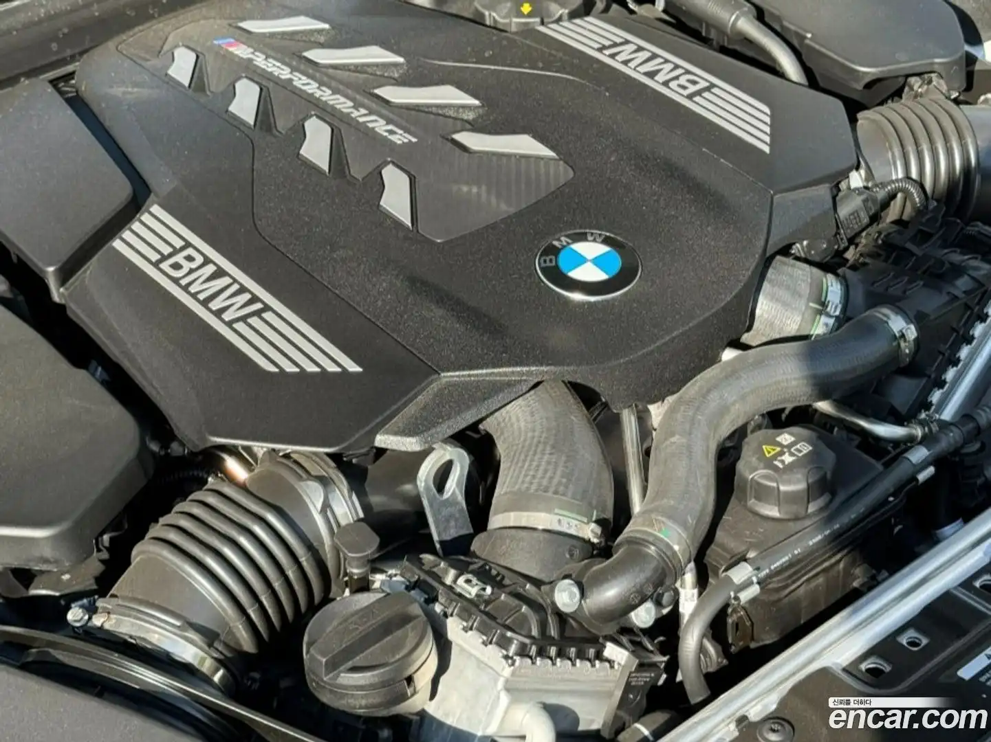 8-Series BMW 2025.9-OUTER-006