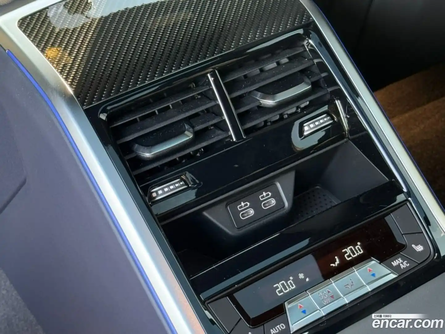 8-Series BMW 2025.9-OPTION-017