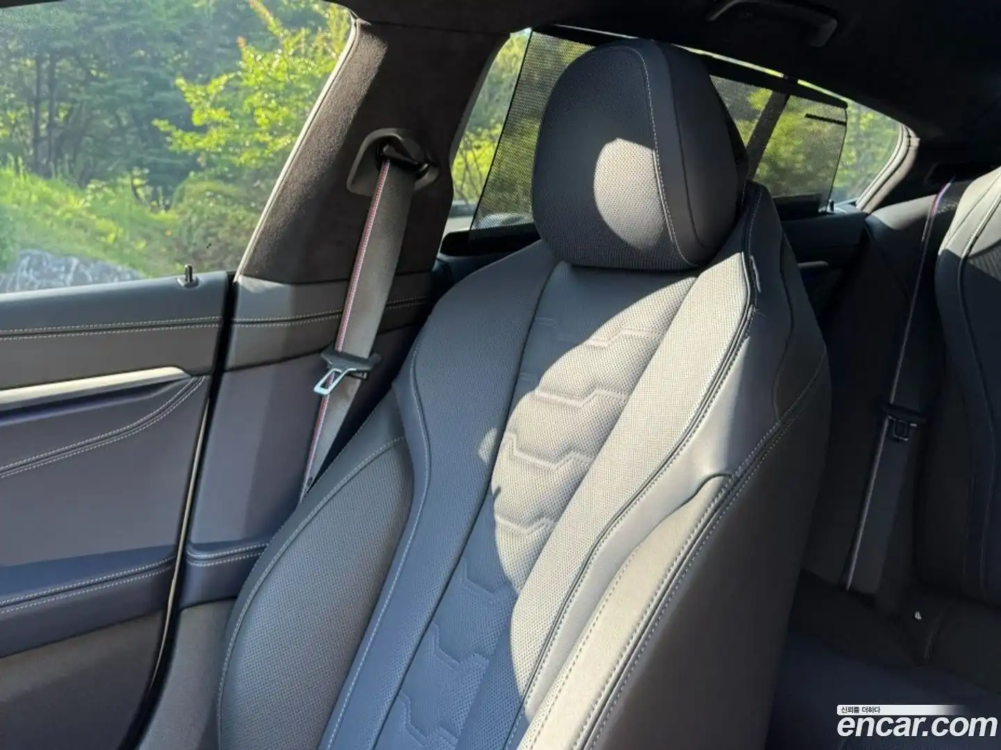8-Series BMW 2025.9-OPTION-022