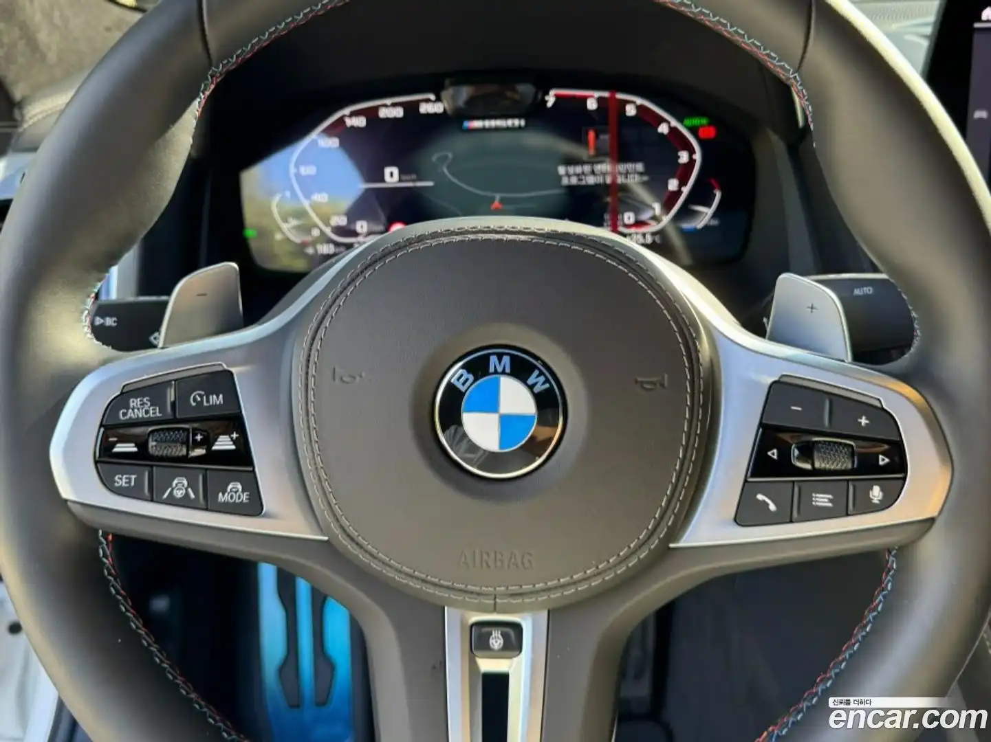 8-Series BMW 2025.9-OPTION-023