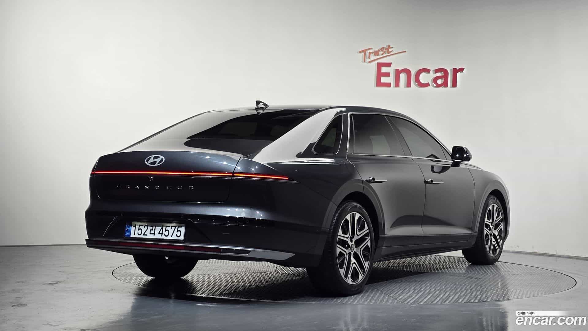 Grandeur Hyundai 2023.0-OUTER-002